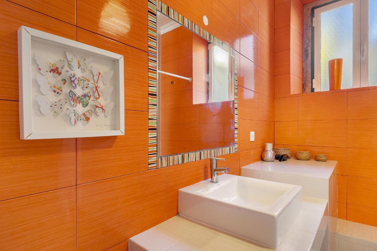 Whome Urban Comfort: 1-br Near Airport & Train Station Appartement